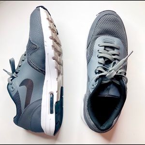Nike Air Max Sneakers